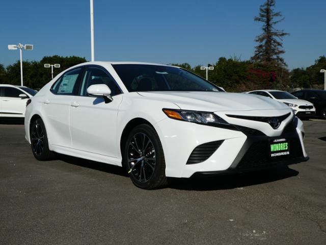 New 2020 Toyota Camry SE FWD 4dr Car