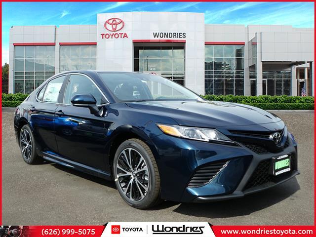 New 2020 Toyota Camry SE FWD 4