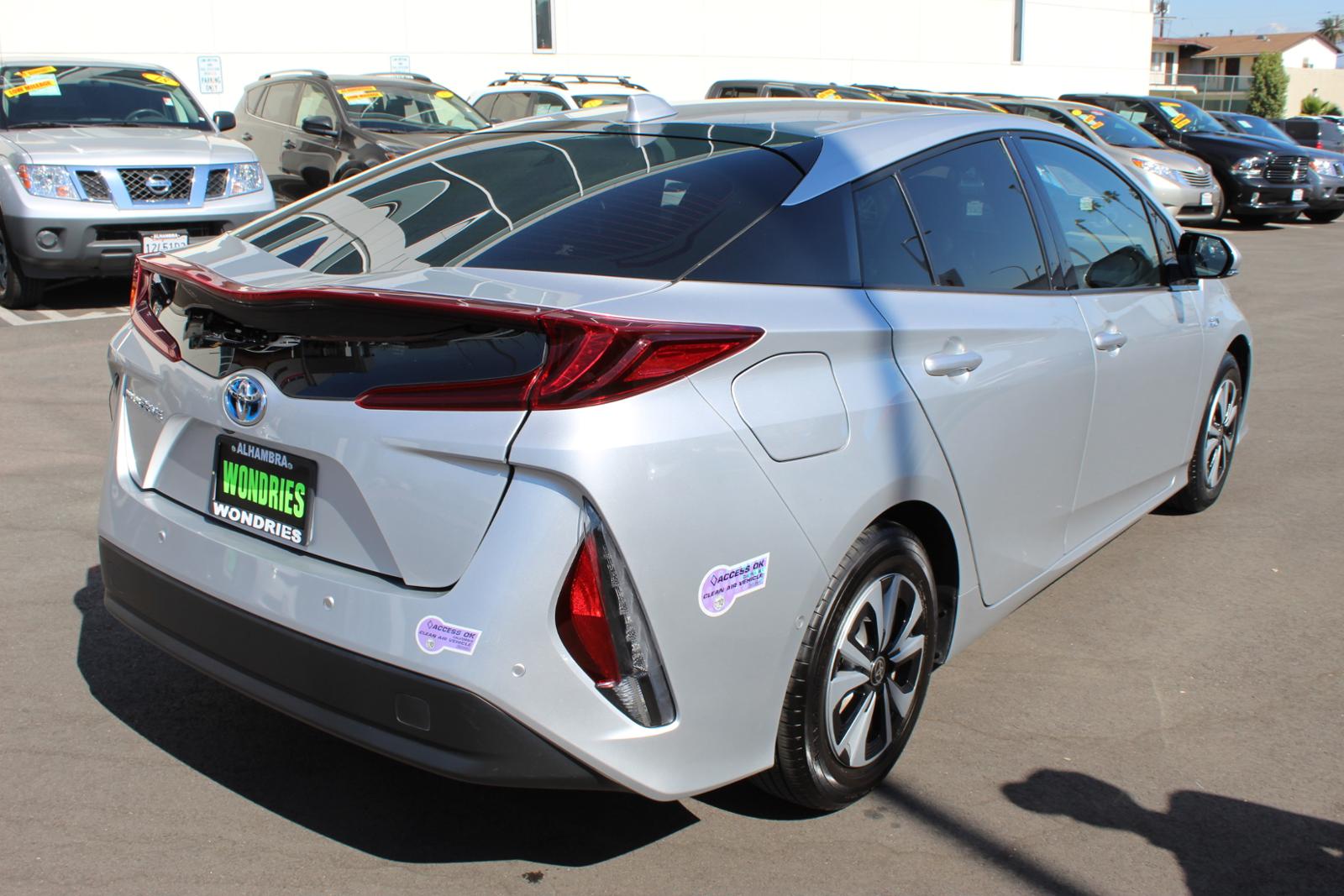 Toyota prius prime 2018